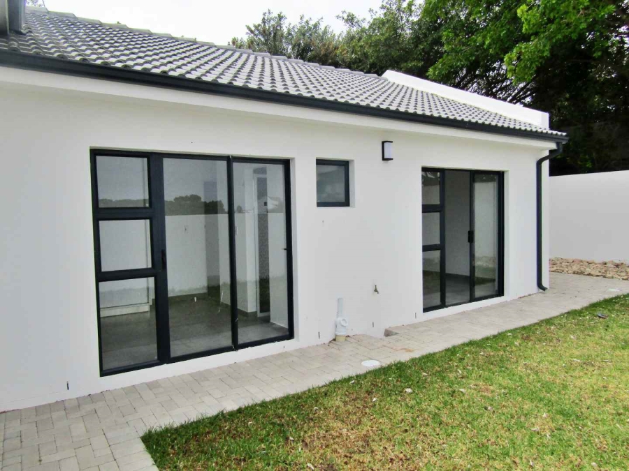 4 Bedroom Property for Sale in Shelley Point Western Cape